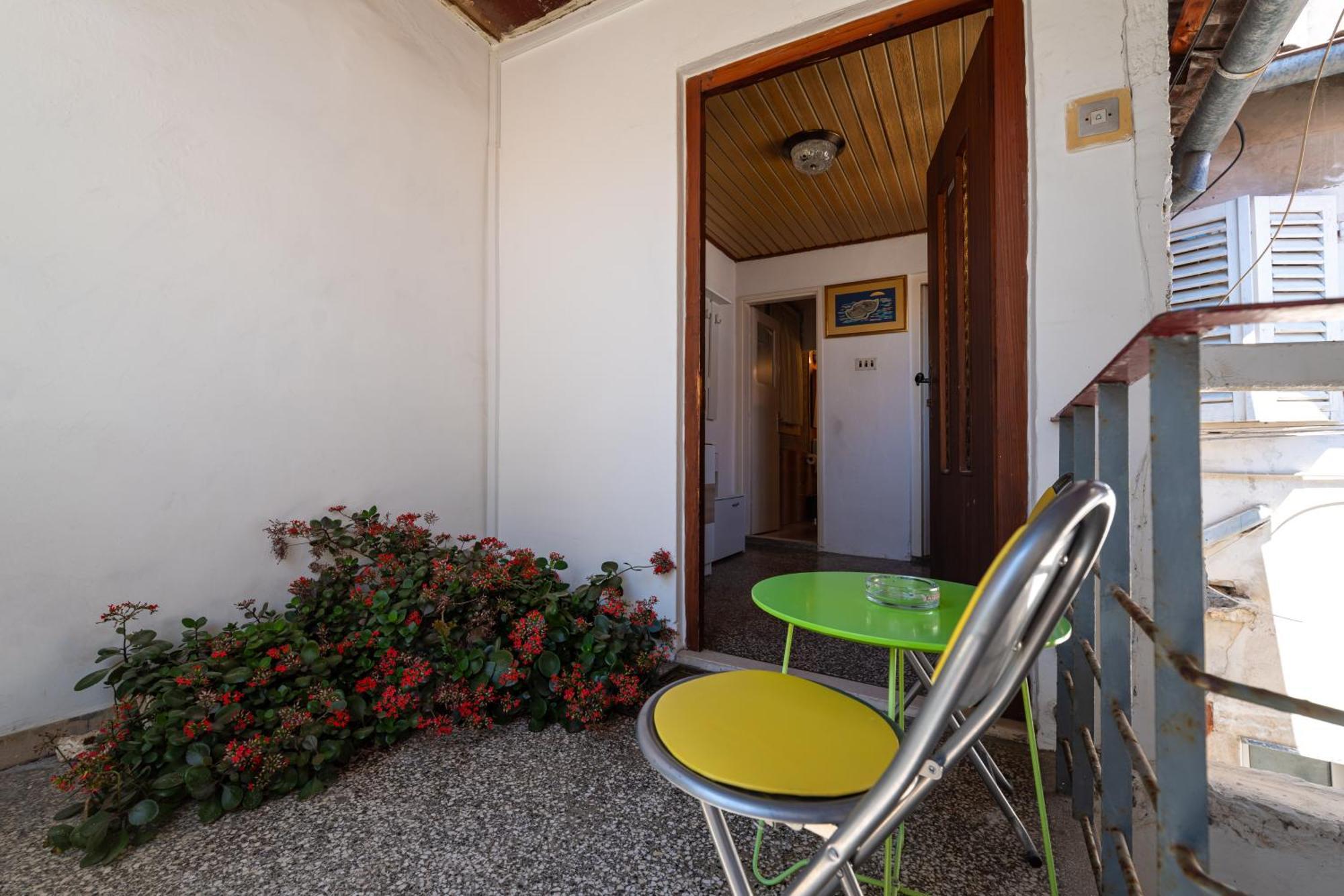 Timeless Antique Old Town With Terrace Apartman Zára Kültér fotó